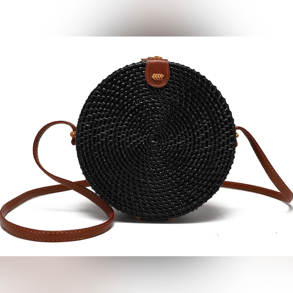 🎉 Rattan crossbody 🎉